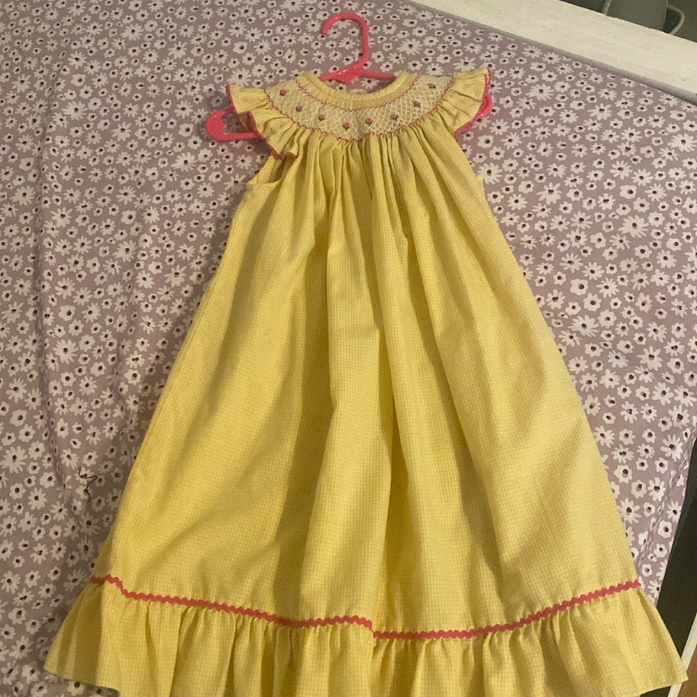 Size 3 smock. Super sweet! VGUC